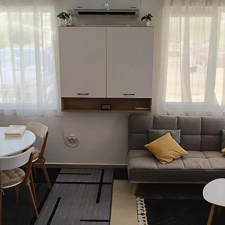 студио нико - ツァレヴォ