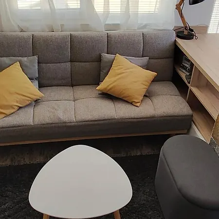 студио нико - アパート ツァレヴォ