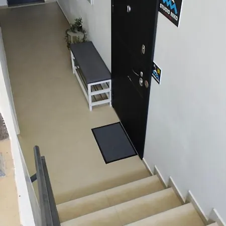 студио нико - צרבו